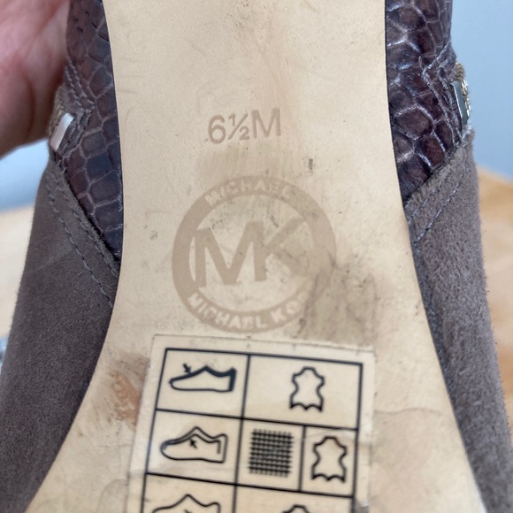 Michael Kors booties size 6.5 - Picture 11 of 11